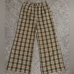 Plaid wide leg pants. New with Tags and never worn!